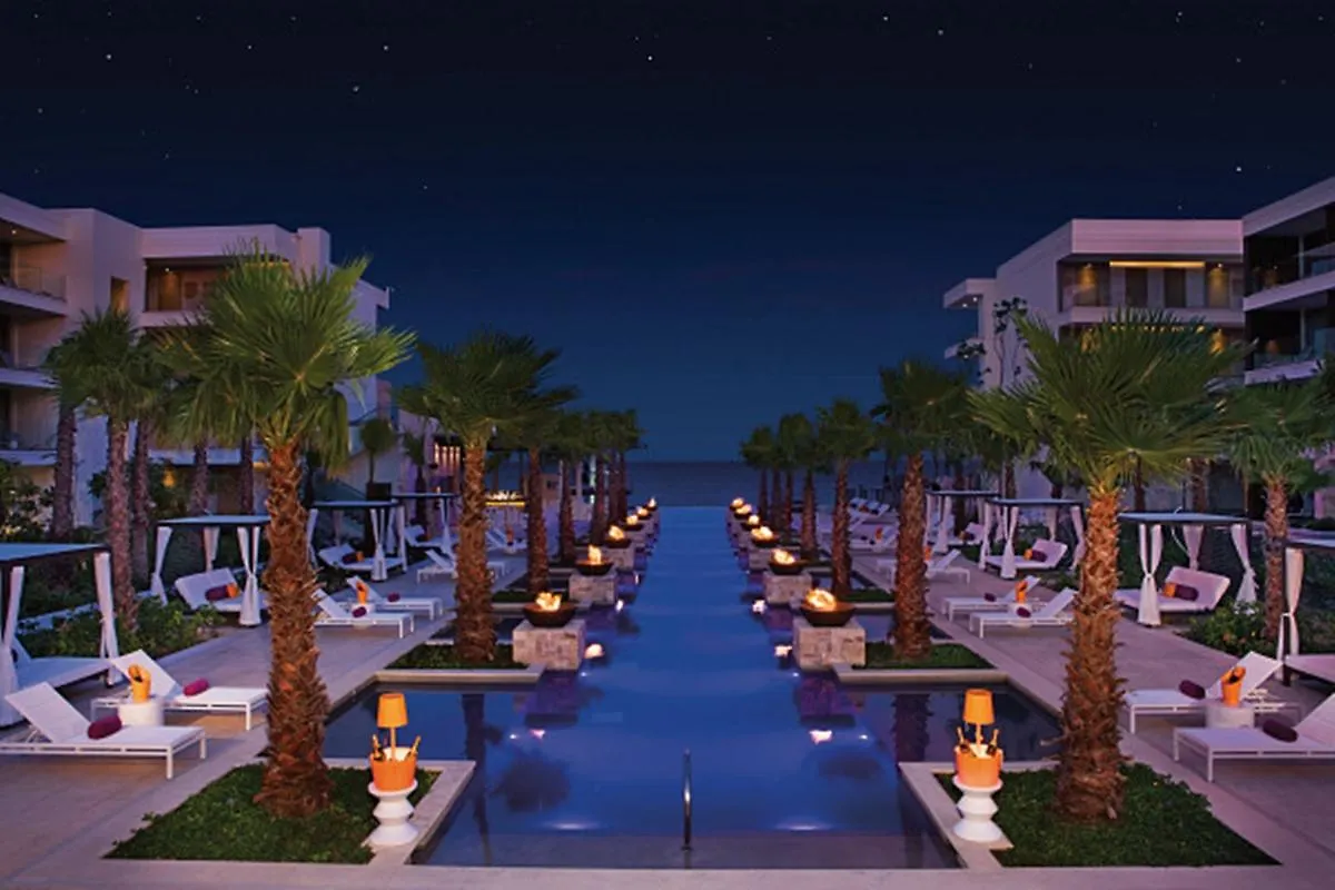 Breathless Riviera Cancun - Adults Only 莫雷洛斯港