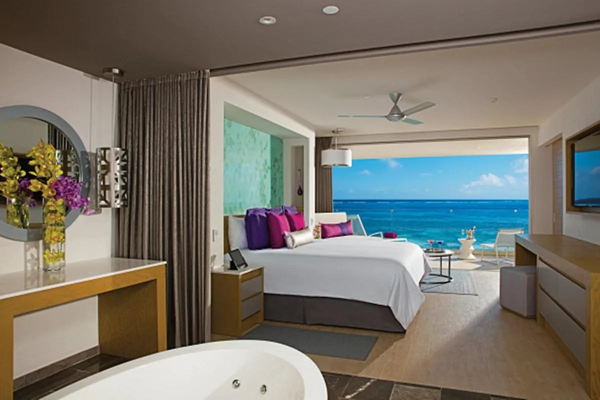 酒店 Breathless Riviera Cancun - Adults Only 莫雷洛斯港
