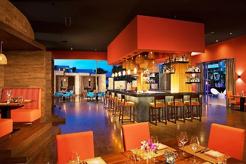 Breathless Riviera Cancun - Adults Only 莫雷洛斯港 酒店