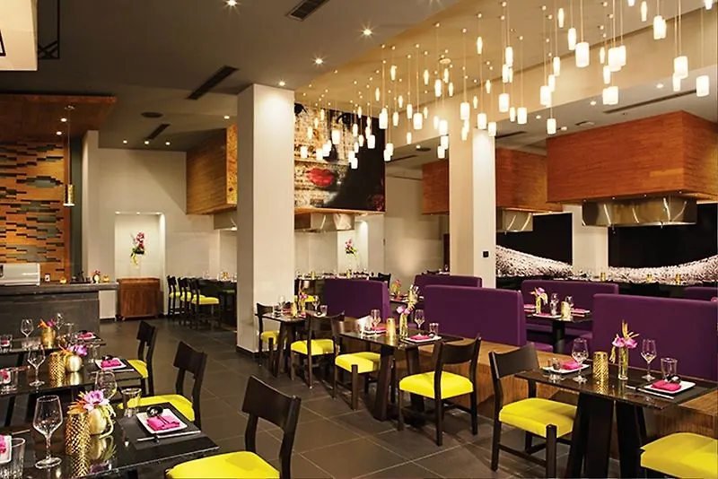 酒店 Breathless Riviera Cancun - Adults Only 莫雷洛斯港