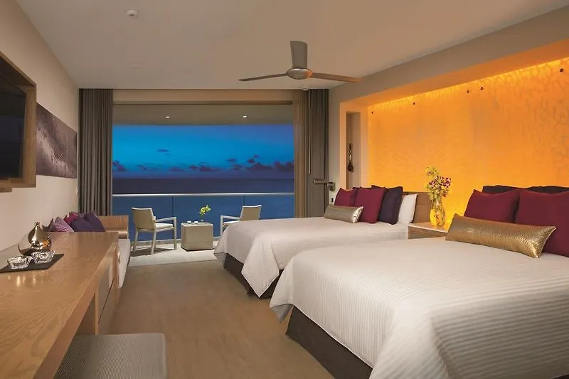 酒店 Breathless Riviera Cancun - Adults Only 莫雷洛斯港