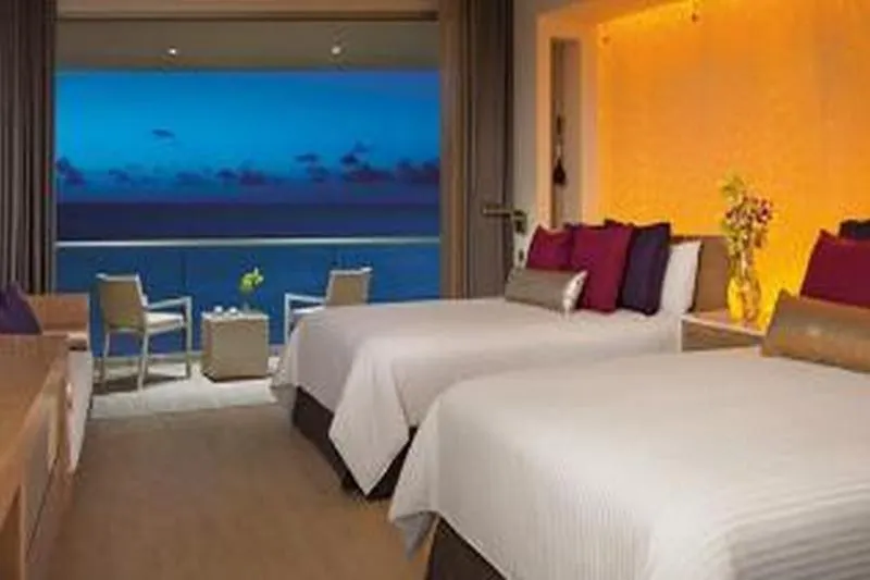 Breathless Riviera Cancun - Adults Only 莫雷洛斯港